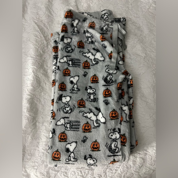 Peanuts Intimates & Sleepwear Peanuts Halloween Fleece Pajama